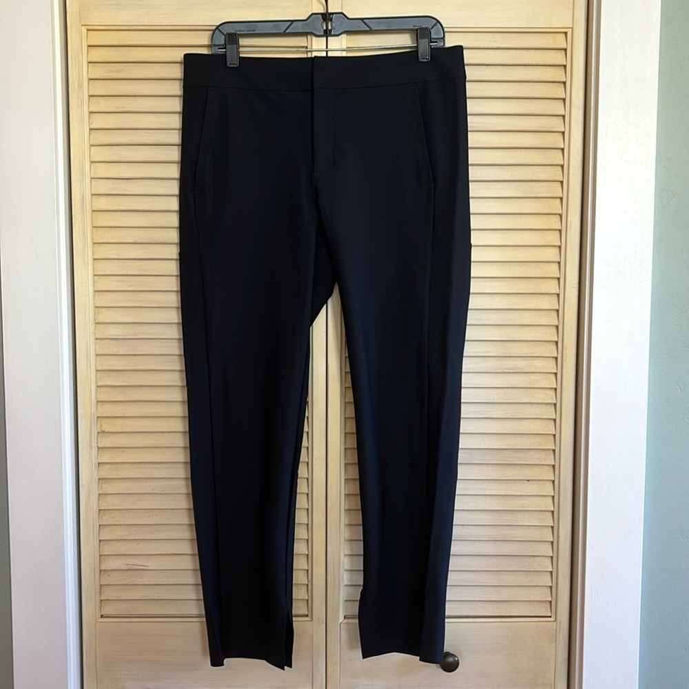 Athleta navy, cropped pant